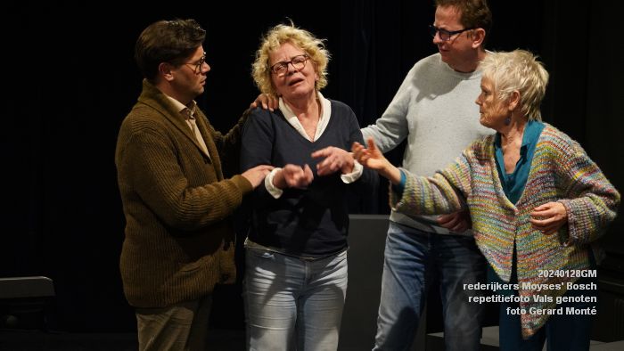 DSC02375- rederijkerskamer Moyses Bosch - repetitie Vals genoten - 28jan2024 - foto GerardMontE web