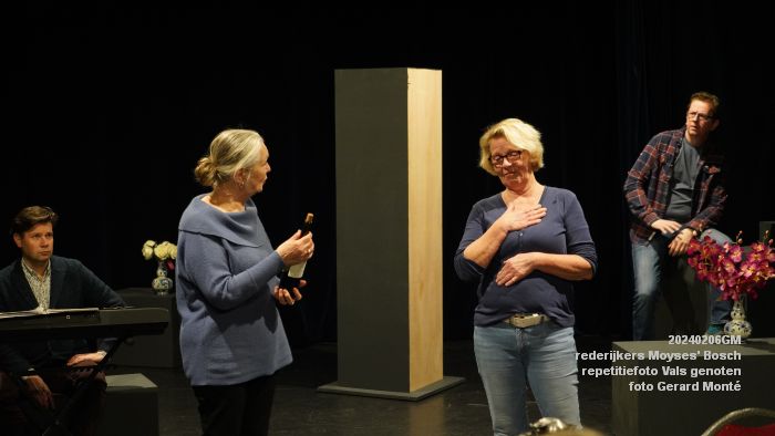 DSC02873- rederijkerskamer Moyses Bosch - repetitie Vals genoten - 6feb2024 - foto GerardMontE web