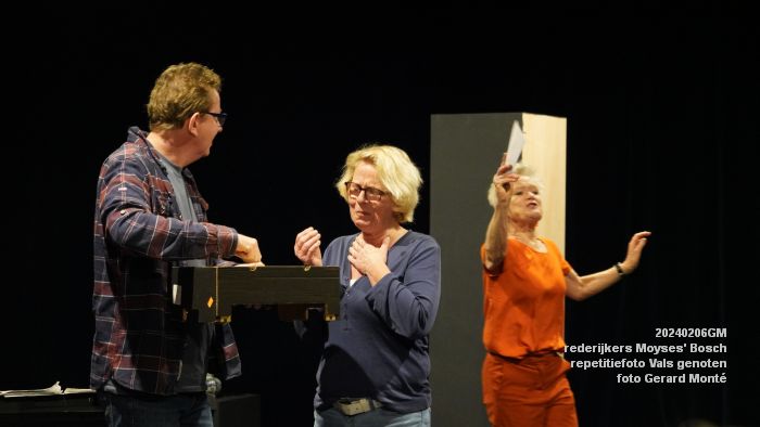 DSC02889- rederijkerskamer Moyses Bosch - repetitie Vals genoten - 6feb2024 - foto GerardMontE web