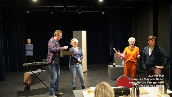 DSC02890- rederijkerskamer Moyses Bosch - repetitie Vals genoten - 6feb2024 - foto GerardMontE web