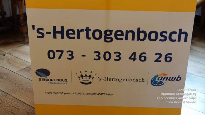 DSC06313- stadhuis oranjegalerij seniorenbus automaatje - 2feb2024 - foto GerardMontE web