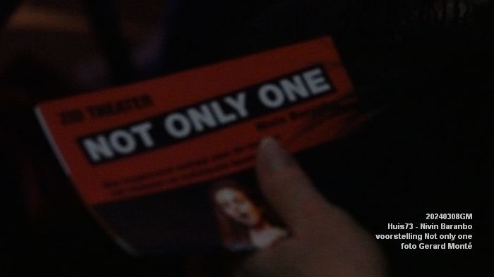 DSC09002- Huis73 - Nivin Baranbo - solovoorstelling Not only one - 8mrt2024 - foto GerardMontE web