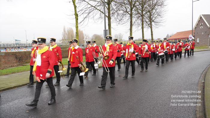 eDSC06337-DSC03884- Oeteldonk carnaval intochten zondag  - 11feb024 - foto GerardMontE web
