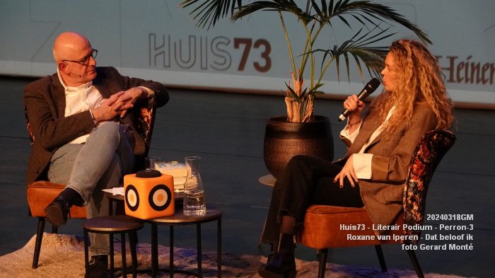 DSC00023- Literair Podium in Perron-3 met Roxane van Iperen - Dat beloof ik - 18mrt2024 - foto GerardMontE web