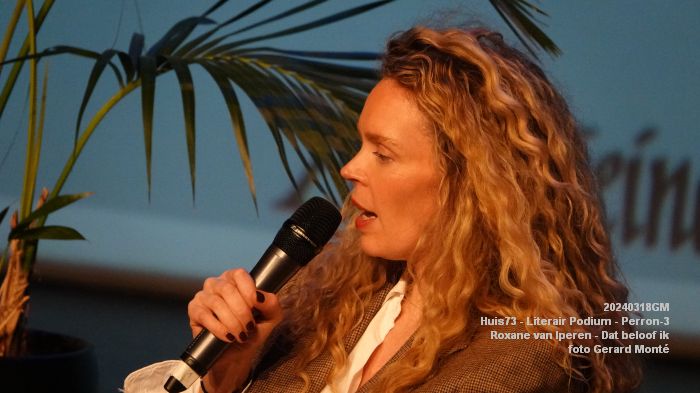 DSC00050- Literair Podium in Perron-3 met Roxane van Iperen - Dat beloof ik - 18mrt2024 - foto GerardMontE web