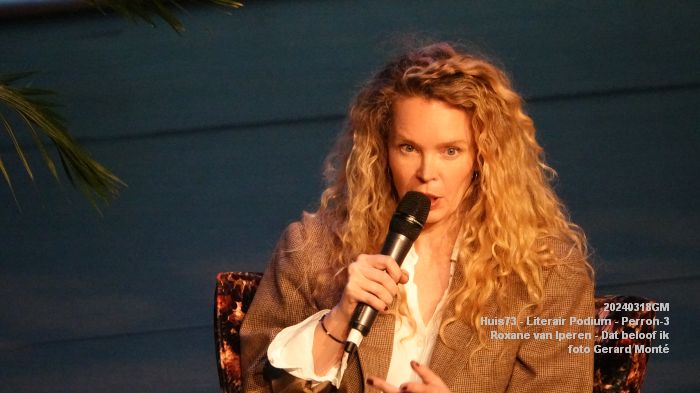 DSC00052- Literair Podium in Perron-3 met Roxane van Iperen - Dat beloof ik - 18mrt2024 - foto GerardMontE web