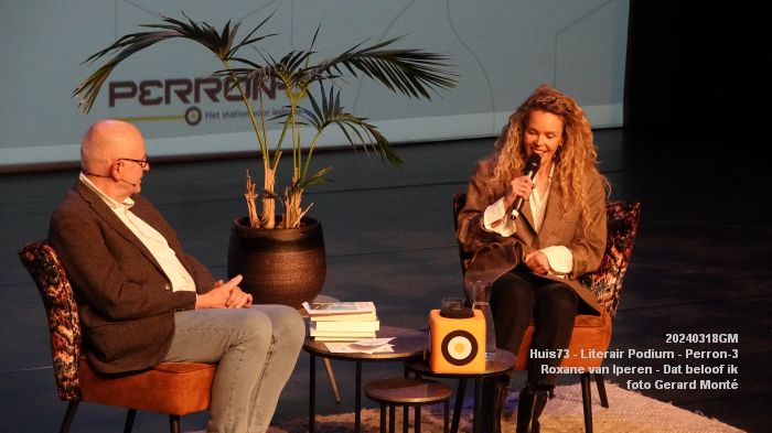 aDSC09950- Literair Podium in Perron-3 met Roxane van Iperen - Dat beloof ik - 18mrt2024 - foto GerardMontE web