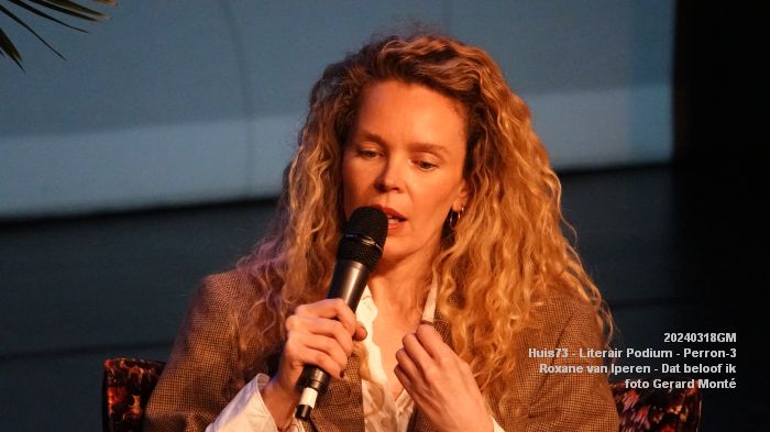 aDSC09991- Literair Podium in Perron-3 met Roxane van Iperen - Dat beloof ik - 18mrt2024 - foto GerardMontE web