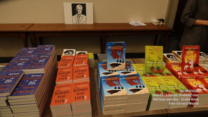DSC00606- Literair Podium in de Grote Kerk - Adriaan van Dis - 22mrt2024 - foto GerardMontE web