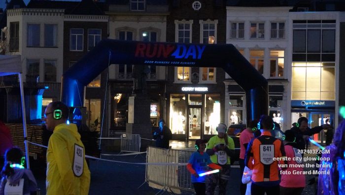 DSC00525- eerste city glow loop den bosch van move the brain - 22mrt2024 - foto Gerard MontE web
