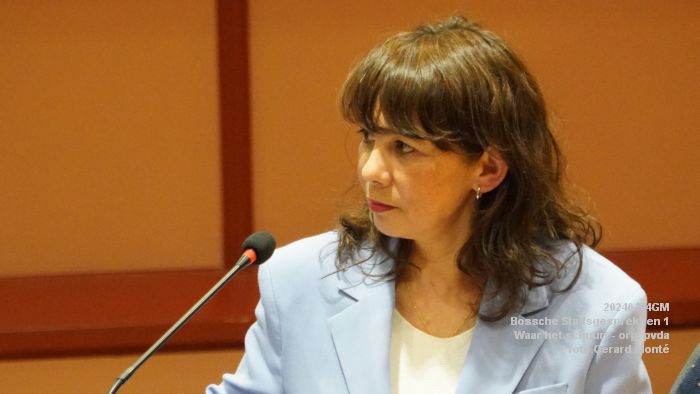 DSC08193- Stadsgesprekken  -  Waar het schuurt - scc Helftheuvel - 4apr2024 - foto Gerard MontE web