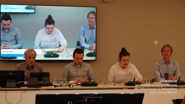 DSC02476-  i en o - gemeenteraadsbijeenkomst- I-O Informeren-Ontmoeten - 8apr2024 - foto Gerard MontE web
