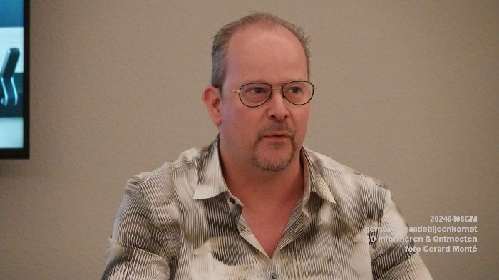 DSC02492-  i en o - gemeenteraadsbijeenkomst- I-O Informeren-Ontmoeten - 8apr2024 - foto Gerard MontE web