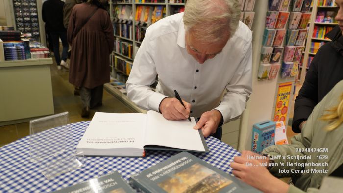 DSC09145-  Heinen signeren Val s-Hertogenbosch - Jeff van Schijndel - 20apr2024 - foto Gerard MontE web