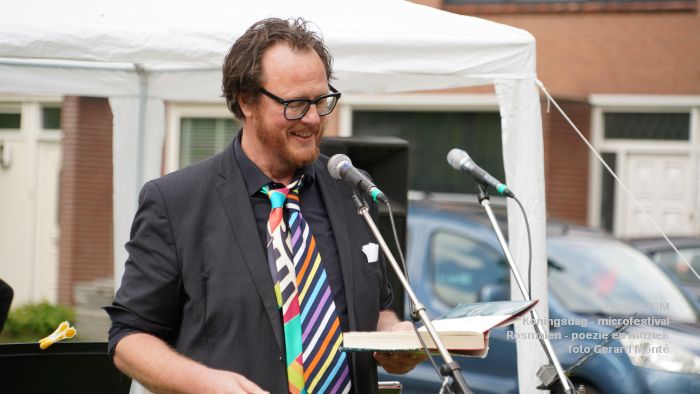 DSC09552- Koningsdag - microfestival in Rosmalen - met poezie en muziek - 27apr2024 - foto Gerard MontE web