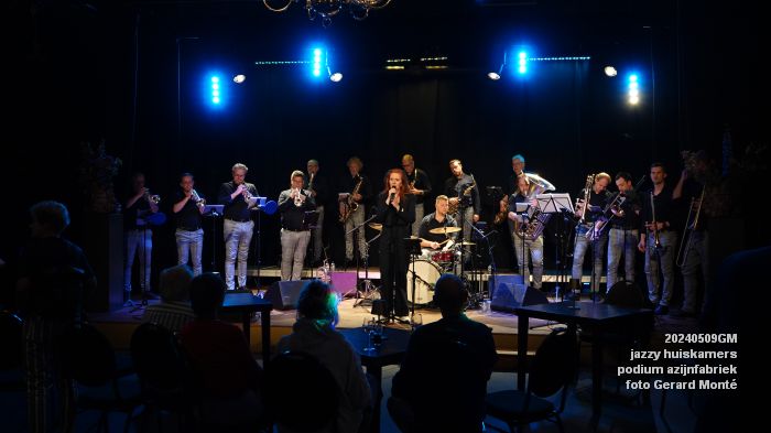 DSC06376- jazzy huiskamers - podium azijnfabriek - 9mei2024 - foto Gerard MontE web