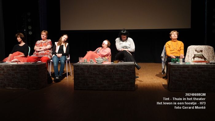 aDSC09972- Huis73 - Tint Thuis in het theater - Het leven is een feestje - 8juni2024 - foto Gerard MontE web