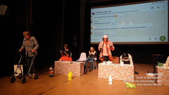 aDSC09998- Huis73 - Tint Thuis in het theater - Het leven is een feestje - 8juni2024 - foto Gerard MontE web
