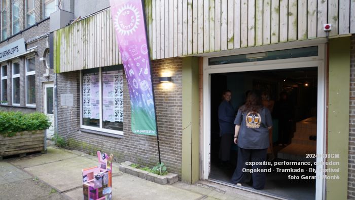 DSC01635- expositie performance en optreden Ongekend op de Tramkade - Diy-festival - 8juni2024 - foto Gerard MontE web