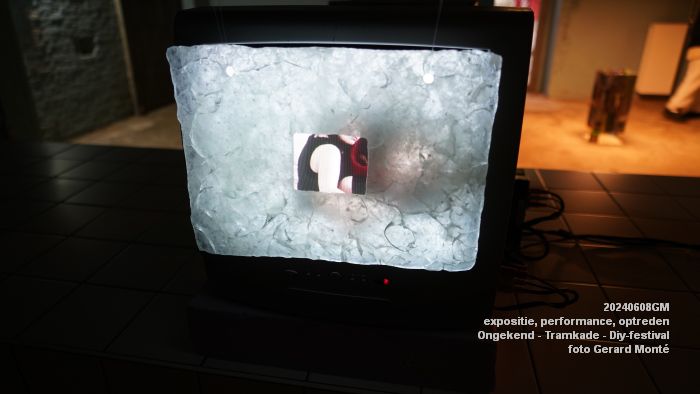 DSC01639- expositie performance en optreden Ongekend op de Tramkade - Diy-festival - 8juni2024 - foto Gerard MontE web