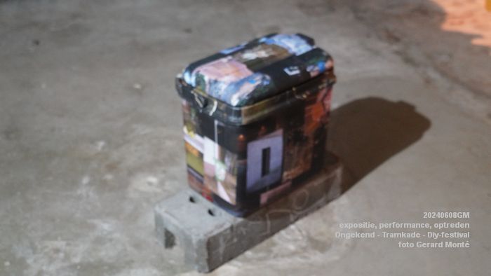 DSC01640- expositie performance en optreden Ongekend op de Tramkade - Diy-festival - 8juni2024 - foto Gerard MontE web