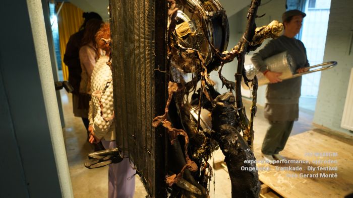 DSC01656- expositie performance en optreden Ongekend op de Tramkade - Diy-festival - 8juni2024 - foto Gerard MontE web