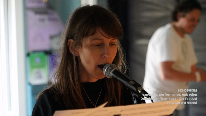 DSC01670- expositie performance en optreden Ongekend op de Tramkade - Diy-festival - 8juni2024 - foto Gerard MontE web