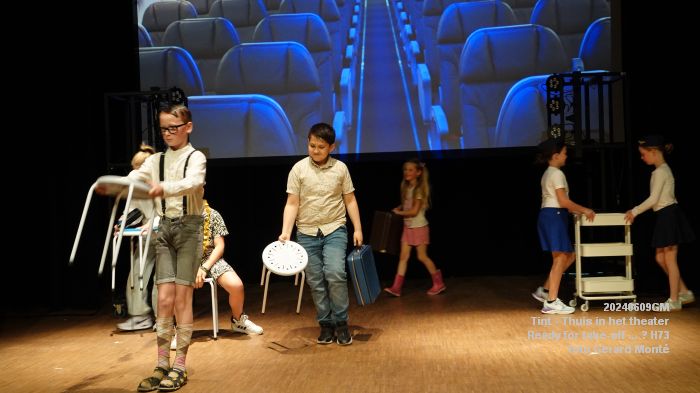 DSC00043- Huis73 - Tint Thuis in het theater - Ready for take-off - 9juni2024 - foto Gerard MontE web