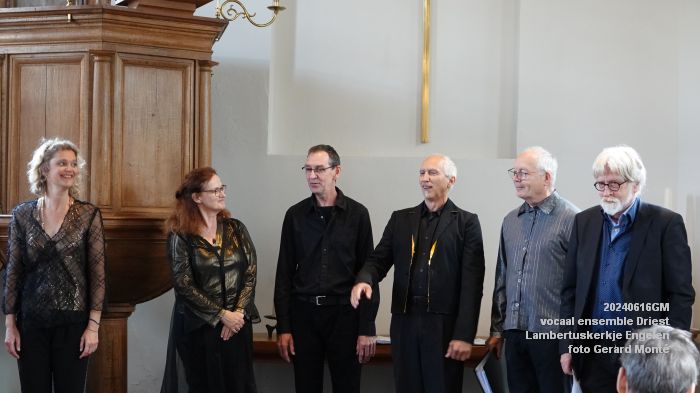 DSC01337- koor Driest in kerkje Engelen - 16juni2024 - foto Gerard MontE web