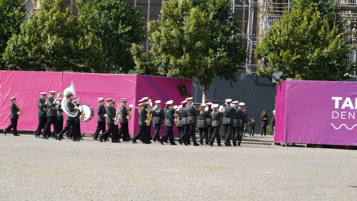 fDSC02174- Taptoe s-Hertogenbosch - Centrum en Parade - 16juni2024 - foto Gerard MontE web fDSC02174- Taptoe s-Hertogenbosch - Centrum en Parade - 16juni2024 - foto Gerard MontE web