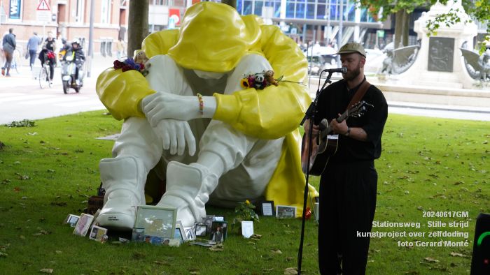 DSC02244- Stationsweg onthulling beeld Stille strijd - 17juni2024 - foto Gerard MontE web