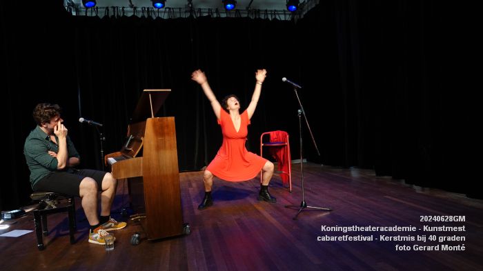 DSC03275- Koningstheateracademie - cabaretfestival Kunstmest Kerstmis bij 40 gr - 28juni2024 - foto GerardMontE web