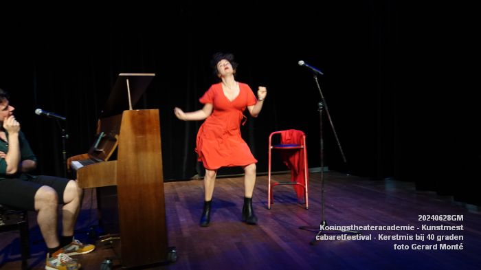 DSC03277- Koningstheateracademie - cabaretfestival Kunstmest Kerstmis bij 40 gr - 28juni2024 - foto GerardMontE web