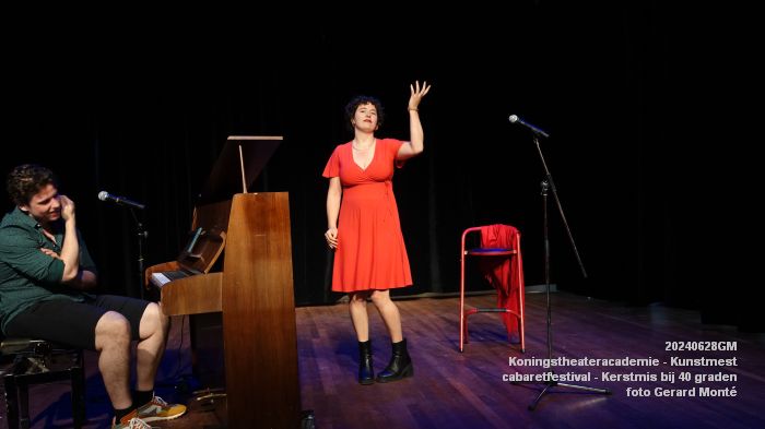 DSC03279- Koningstheateracademie - cabaretfestival Kunstmest Kerstmis bij 40 gr - 28juni2024 - foto GerardMontE web