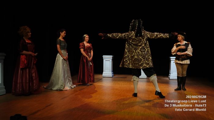 DSC03655- Theatergroep Lieve Lust - De 3 Musketiers - Huis73 -  29juni2024 - foto GerardMontE web