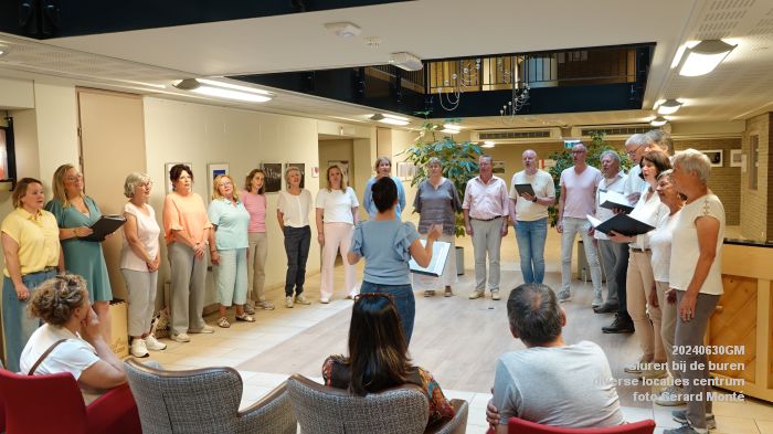 DSC04305- Gluren bij de buren - diverse locaties centrum -  30juni2024 - foto GerardMontE web