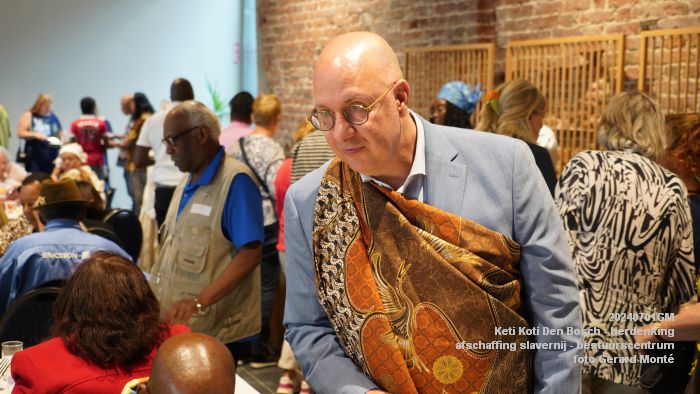 DSC02828- Keti Koti Den Bosch - herdenking 161 jaar afschaffing slavernij - bestuurscentrum - 1juli2024 - foto GerardMontE web