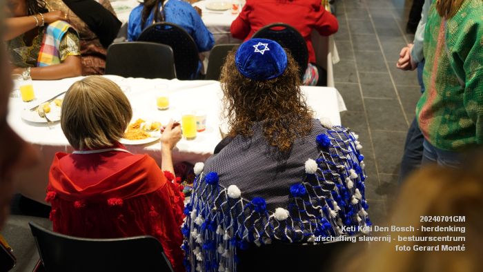 DSC02863- Keti Koti Den Bosch - herdenking 161 jaar afschaffing slavernij - bestuurscentrum - 1juli2024 - foto GerardMontE web