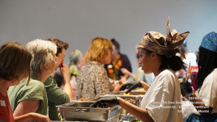 DSC02867- Keti Koti Den Bosch - herdenking 161 jaar afschaffing slavernij - bestuurscentrum - 1juli2024 - foto GerardMontE web