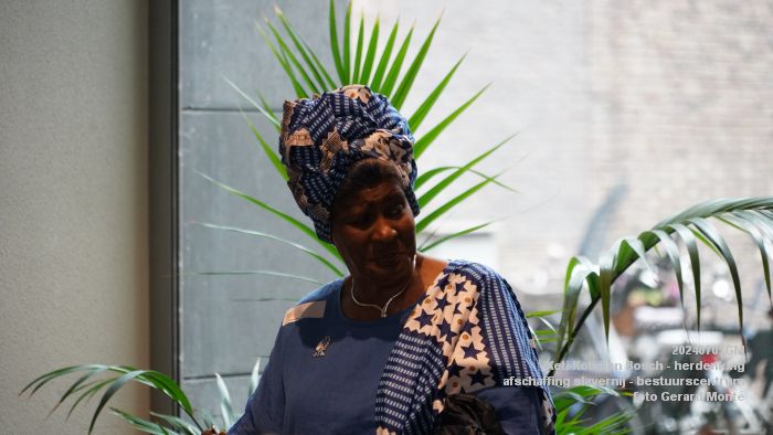 DSC02895- Keti Koti Den Bosch - herdenking 161 jaar afschaffing slavernij - bestuurscentrum - 1juli2024 - foto GerardMontE web