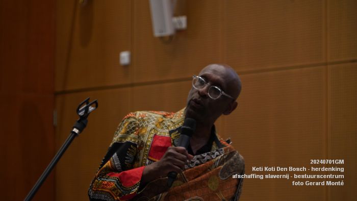 DSC03016- Keti Koti Den Bosch - herdenking 161 jaar afschaffing slavernij - bestuurscentrum - 1juli2024 - foto GerardMontE web