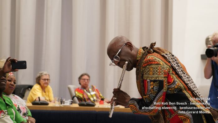 DSC03044- Keti Koti Den Bosch - herdenking 161 jaar afschaffing slavernij - bestuurscentrum - 1juli2024 - foto GerardMontE web