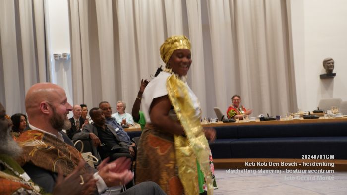 DSC03067- Keti Koti Den Bosch - herdenking 161 jaar afschaffing slavernij - bestuurscentrum - 1juli2024 - foto GerardMontE web