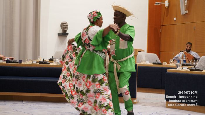 DSC03091- Keti Koti Den Bosch - herdenking 161 jaar afschaffing slavernij - bestuurscentrum - 1juli2024 - foto GerardMontE web