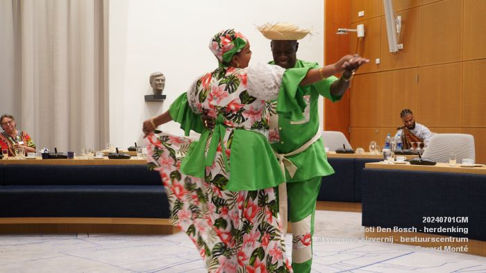 DSC03094- Keti Koti Den Bosch - herdenking 161 jaar afschaffing slavernij - bestuurscentrum - 1juli2024 - foto GerardMontE web