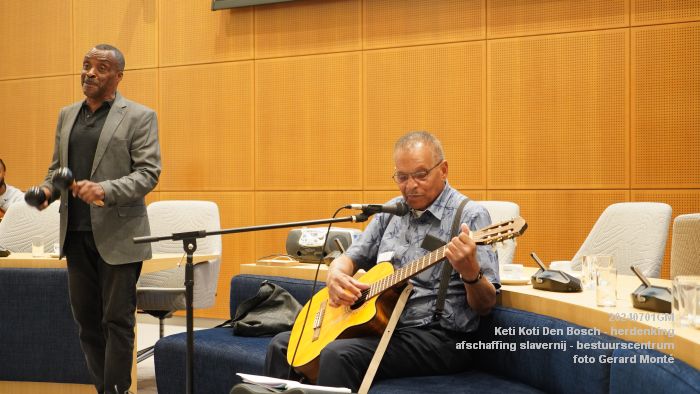 DSC03145- Keti Koti Den Bosch - herdenking 161 jaar afschaffing slavernij - bestuurscentrum - 1juli2024 - foto GerardMontE web