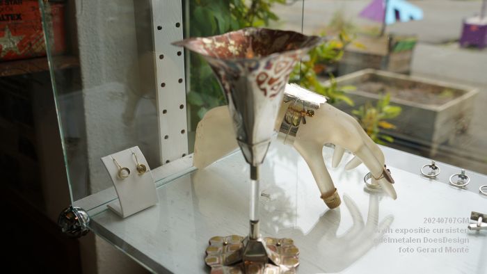 DSC03352- wwh metal expositie edelsmeden DoesDesign - 7juli2024 - foto GerardMontE web