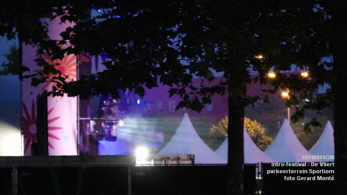 DSC08137- intro-festival - parkeerterrein Sportiom - 5sep2024 -  foto GerardMontE web