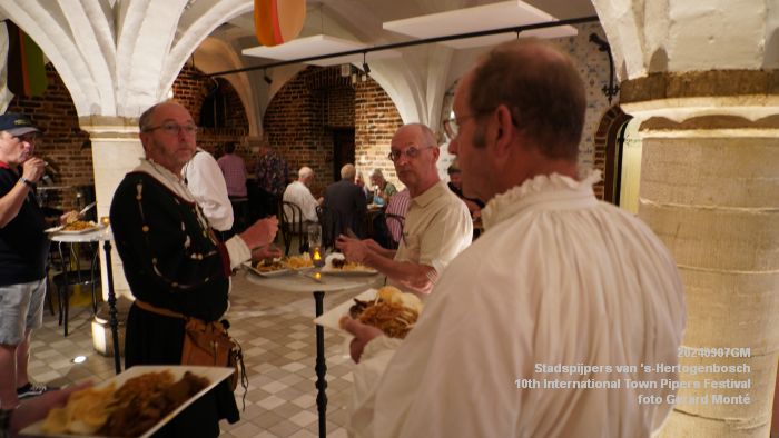 eDSC04323- Stadspijpers van s-Hertogenbosch - 10th International Town Pipers Festival - 7sep2024 -  foto GerardMontE web eDSC04323- Stadspijpers van s-Hertogenbosch - 10th International Town Pipers Festival - 7sep2024 -  foto GerardMontE web