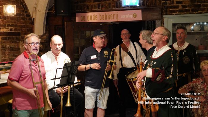 eDSC04339- Stadspijpers van s-Hertogenbosch - 10th International Town Pipers Festival - 7sep2024 -  foto GerardMontE web eDSC04339- Stadspijpers van s-Hertogenbosch - 10th International Town Pipers Festival - 7sep2024 -  foto GerardMontE web